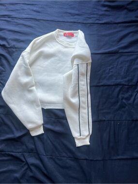 White Cropped Crewneck Sweatshirt with Side Stripe